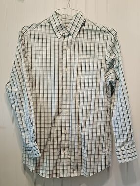 Duluth Trading Men's Wrinklefighter Small Button-Down Shirt with Green Plaid